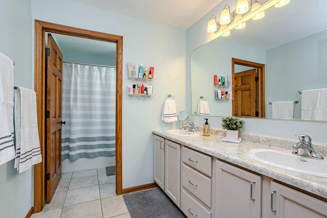 1401 WOODLAND RIDGE ROAD, Wausau, WI 54403