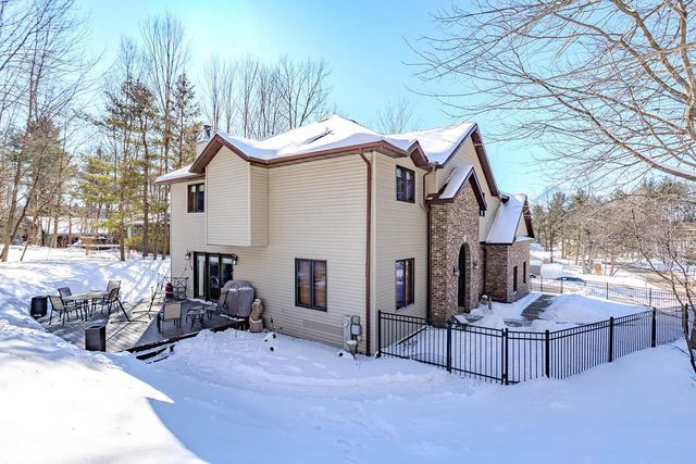1401 WOODLAND RIDGE ROAD, Wausau, WI 54403