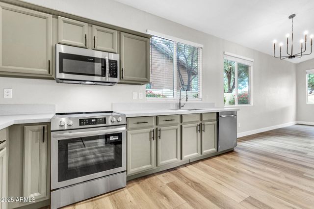 2430 S DRAGOON Drive, Chandler, AZ 85286