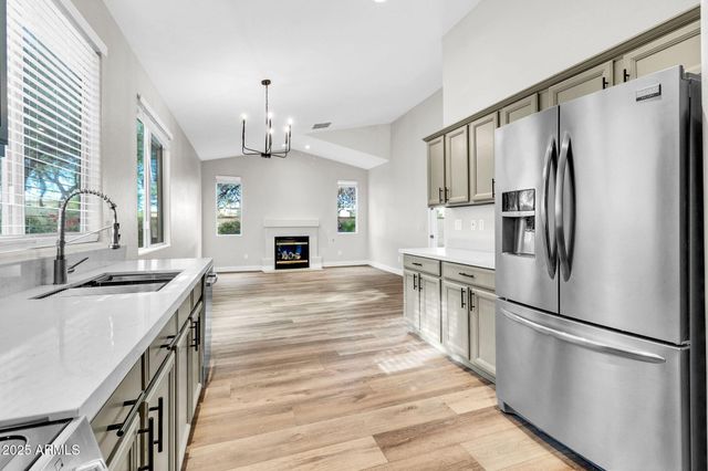 2430 S DRAGOON Drive, Chandler, AZ 85286