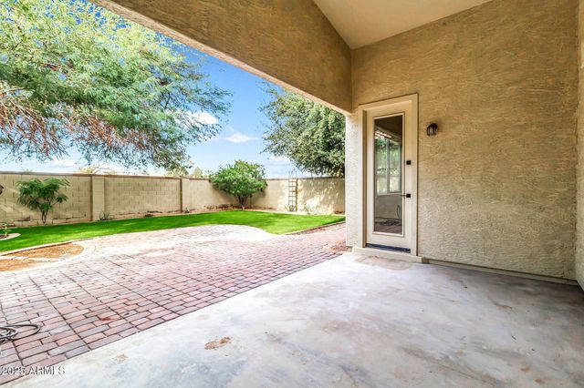 2430 S DRAGOON Drive, Chandler, AZ 85286