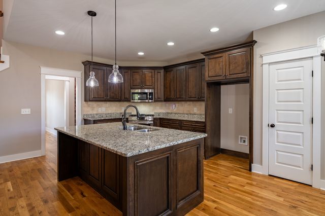 3053 Wedgewood Dr, Greenbrier, TN 37073