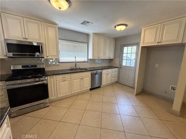 7065 E Stearns, Long Beach, CA 90815