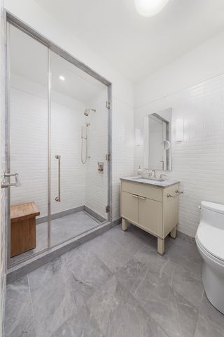 150 Charles St Apt M2, New York City, NY 10014