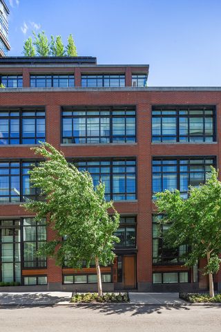 150 Charles St Apt M2, New York City, NY 10014