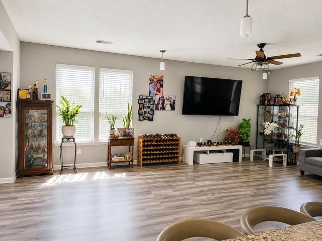 2507 Yellow Buckeye Ct, Houston, TX 77038