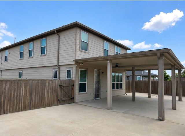 2507 Yellow Buckeye Ct, Houston, TX 77038