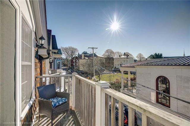 4 Barney Street, Newport, RI 02840