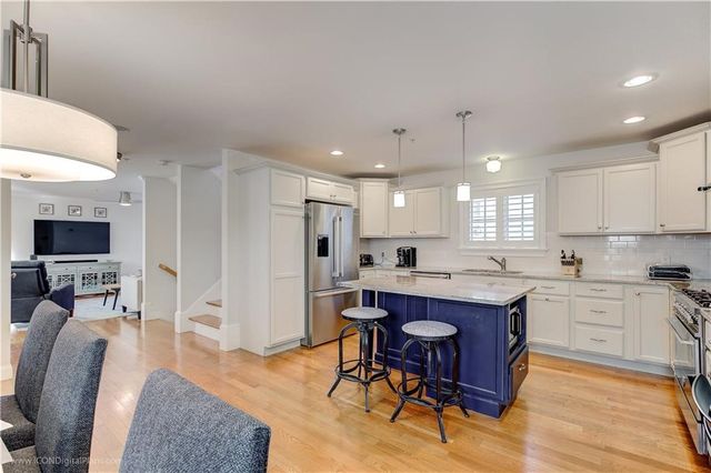 4 Barney Street, Newport, RI 02840