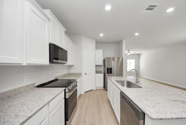 473 Shoreview Drive, Conroe, TX 77303