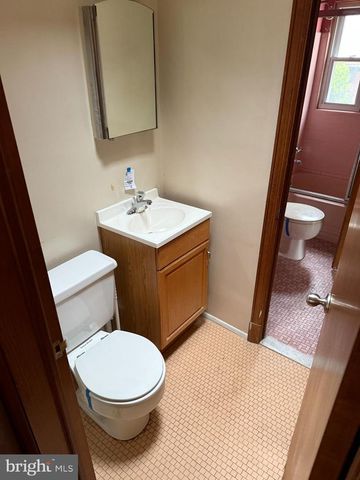 2713 GLEN AVE, Baltimore, MD 21215