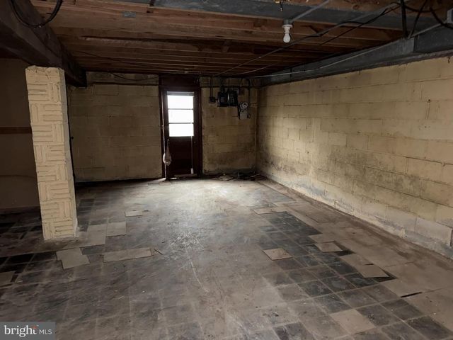 2713 GLEN AVE, Baltimore, MD 21215