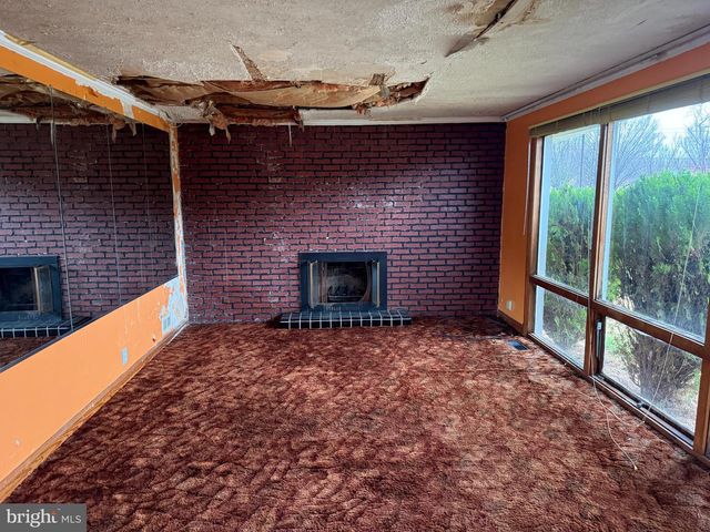 2713 GLEN AVE, Baltimore, MD 21215