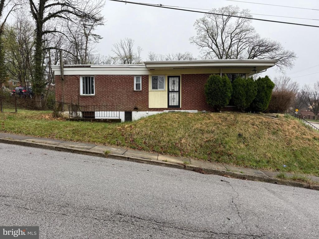 2713 GLEN AVE, Baltimore, MD 21215