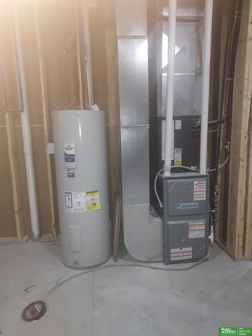 1823 N East Avenue, York, NE 68467