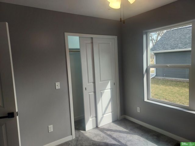 1823 N East Avenue, York, NE 68467