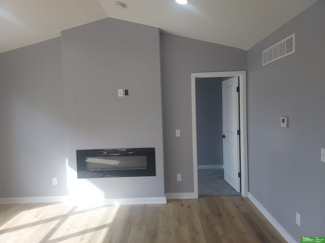 1823 N East Avenue, York, NE 68467