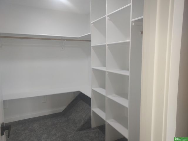 1823 N East Avenue, York, NE 68467