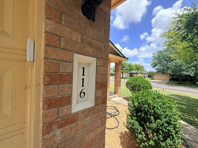 116 Spur CV, Kyle, TX 78640