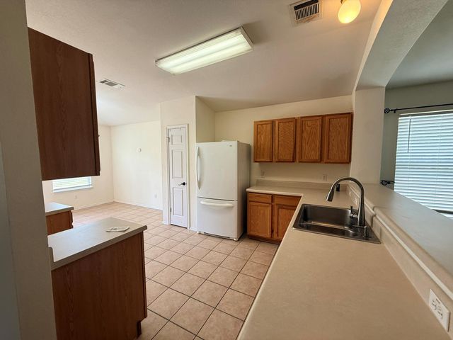 116 Spur CV, Kyle, TX 78640