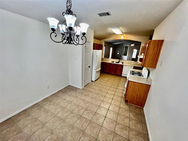 116 Spur CV, Kyle, TX 78640