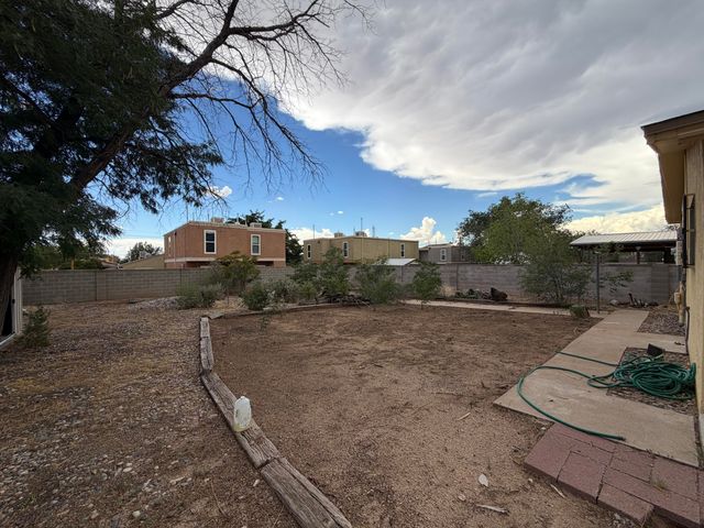 517 Ida Place NE, Albuquerque, NM 87123