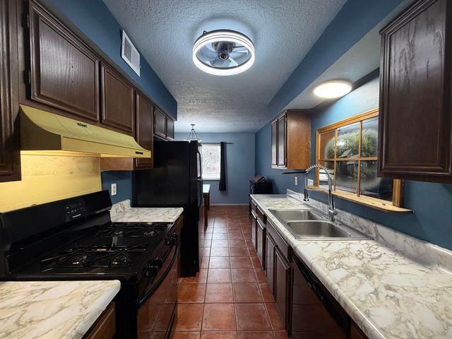 517 Ida Place NE, Albuquerque, NM 87123