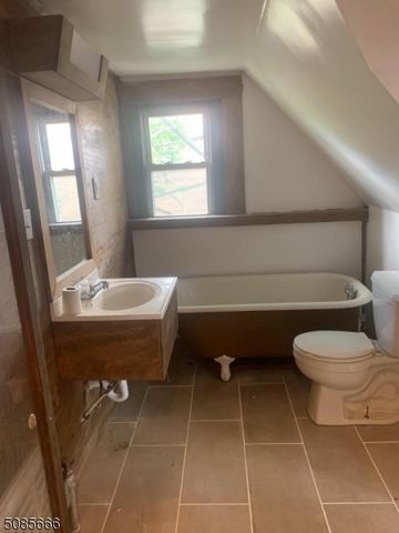 852 S 13Th St, Newark City, NJ 07108