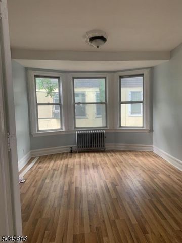 852 S 13Th St, Newark City, NJ 07108