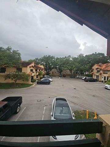 7870 SW 102nd Ln, Miami, FL 33156