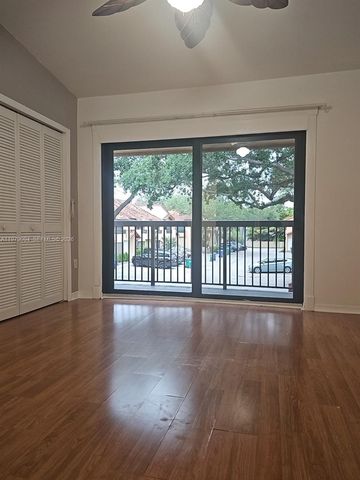 7870 SW 102nd Ln, Miami, FL 33156