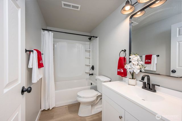 643 W Loop Drive, Moses Lake, WA 99357