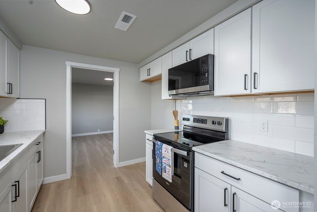 643 W Loop Drive, Moses Lake, WA 99357