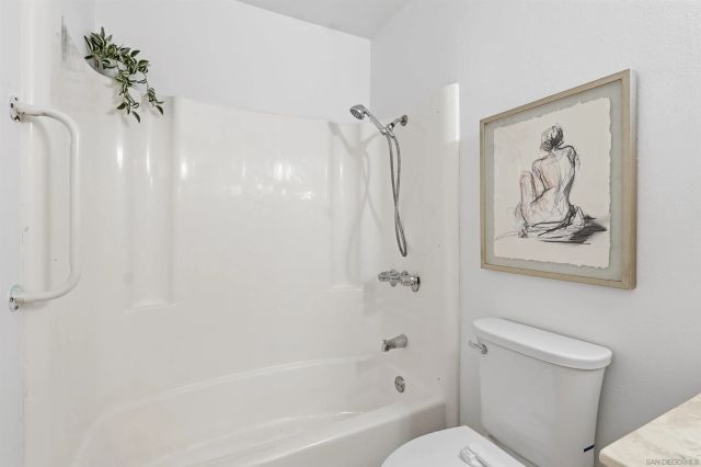 6878 Navajo Rd 111, San Diego, CA 92119