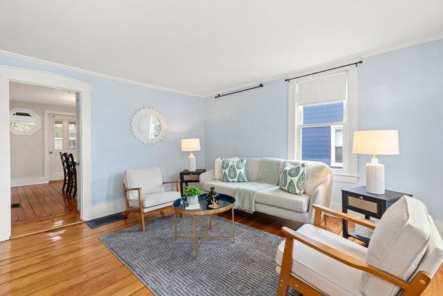 6 Elmwood Rd, Swampscott, MA 01907