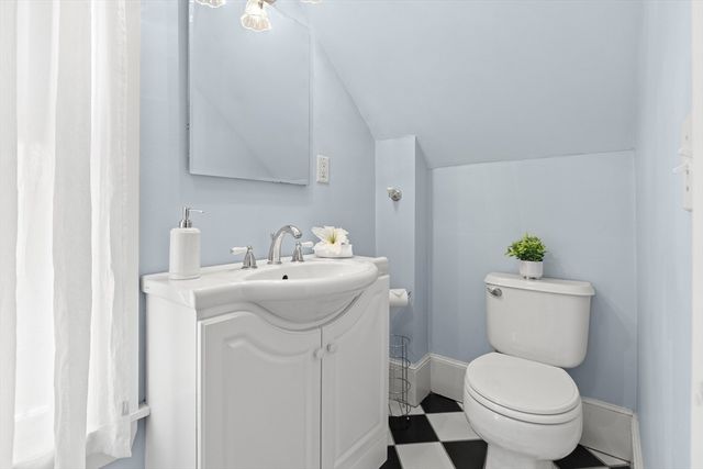 6 Elmwood Rd, Swampscott, MA 01907