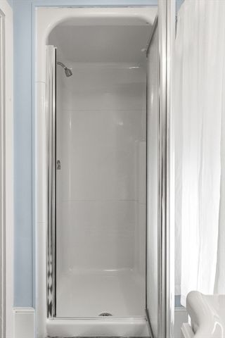 6 Elmwood Rd, Swampscott, MA 01907