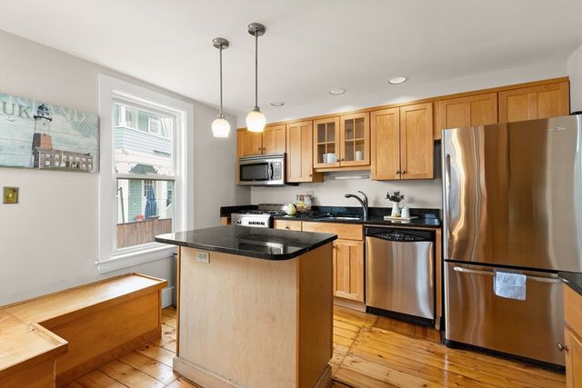 6 Elmwood Rd, Swampscott, MA 01907