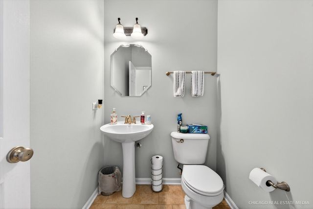 403 Town Center Boulevard, Gilberts, IL 60136