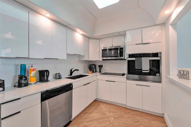 19370 Collins Avenue 1001, Sunny Isles Beach, FL 33160