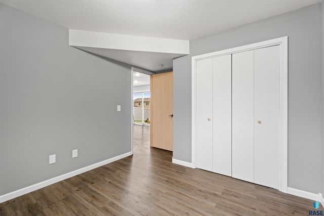 3800 N Gemini Dr Drive, Sioux Falls, SD 57107