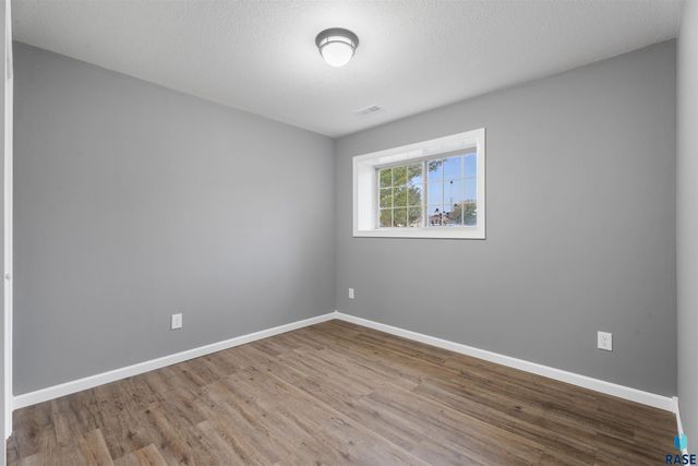 3800 N Gemini Dr Drive, Sioux Falls, SD 57107