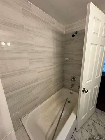 4869 Courville Street, Detroit, MI 48224