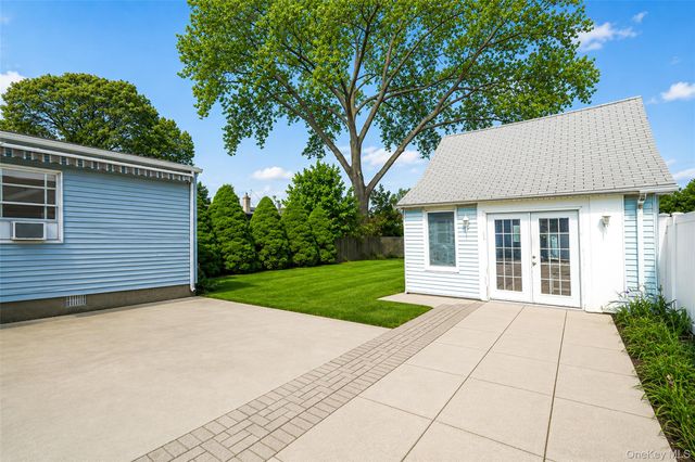 2958 Court Street, Oceanside, NY 11572