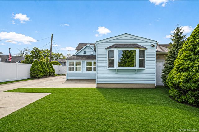 2958 Court Street, Oceanside, NY 11572