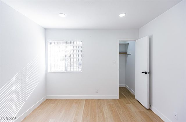 661 Riata Way, Las Vegas, NV 89110