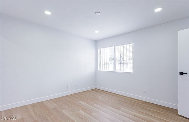 661 Riata Way, Las Vegas, NV 89110