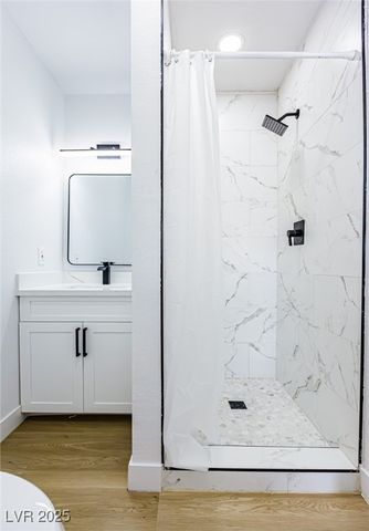 661 Riata Way, Las Vegas, NV 89110