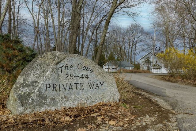 28 Colony Cove Road, Durham, NH 03824