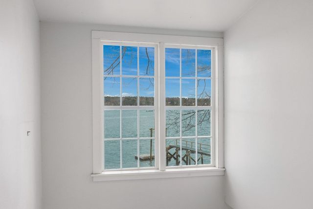 28 Colony Cove Road, Durham, NH 03824